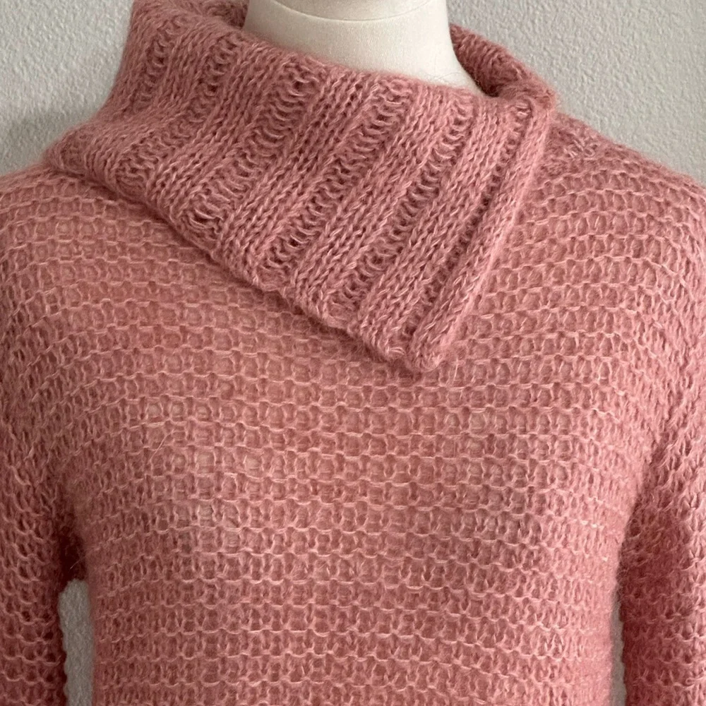 FREE‎ PEOPLE Pink Cowl Neck Split Sweater Wool Size M S Fuzzy Knit Open Weave